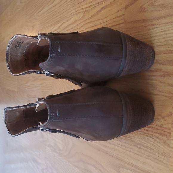 Frye Judith Zip Bootie Size 8.5 NEW WITHOUT BOX - Picture 4 of 8